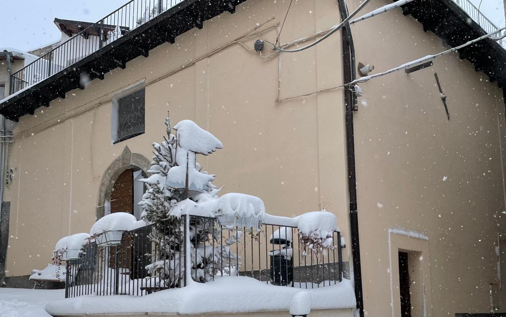 Piazzetta Del Forno Appartamento Assergi Kültér fotó